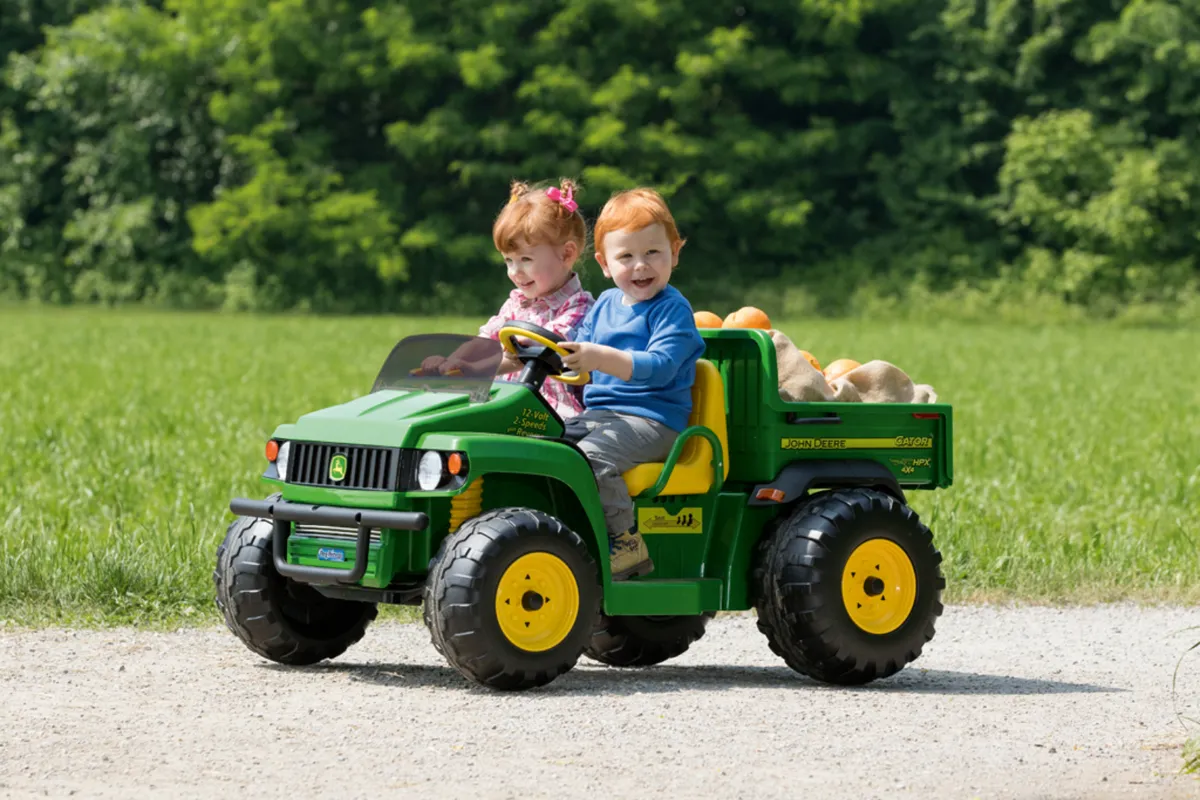 Peg Perego Electric John Deere Gator - Image 1