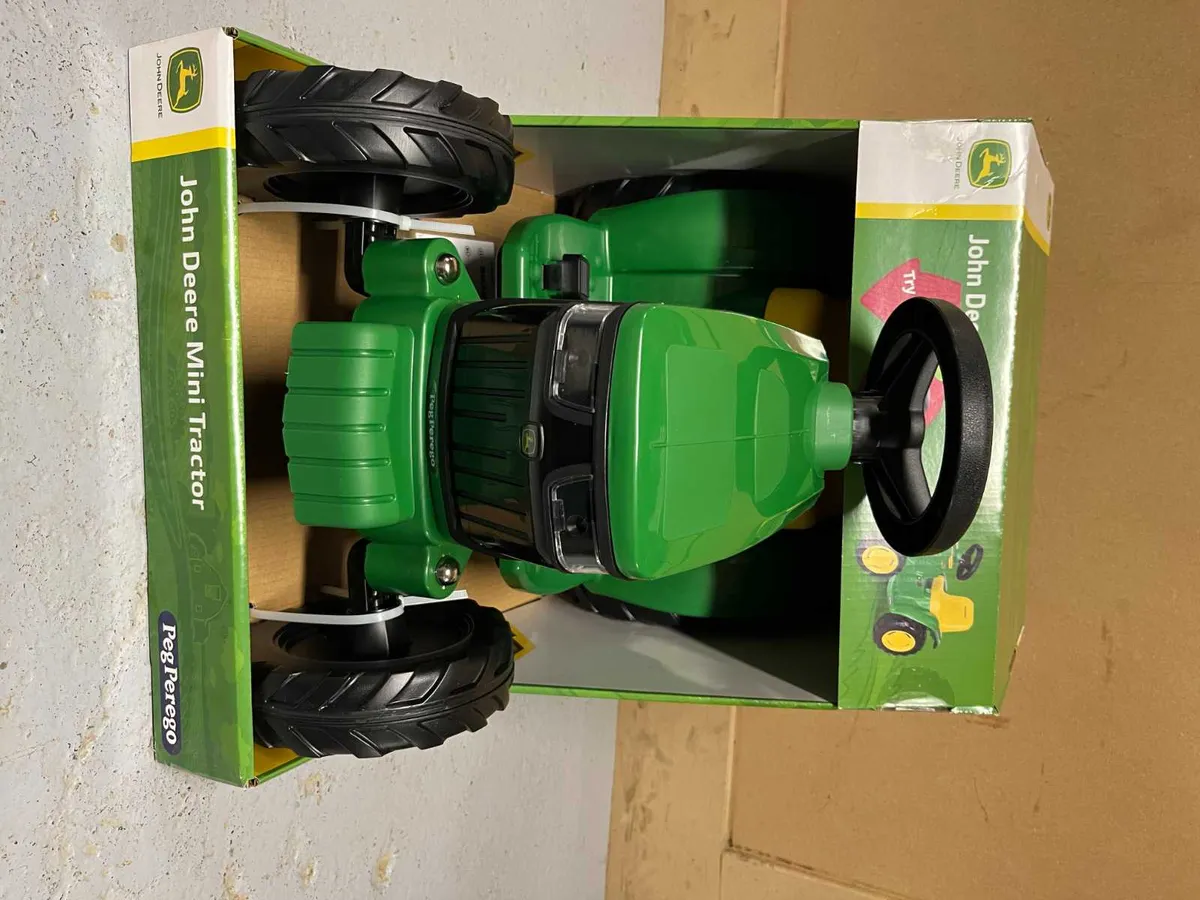 Mini John Deere Electric Tractor - Image 3