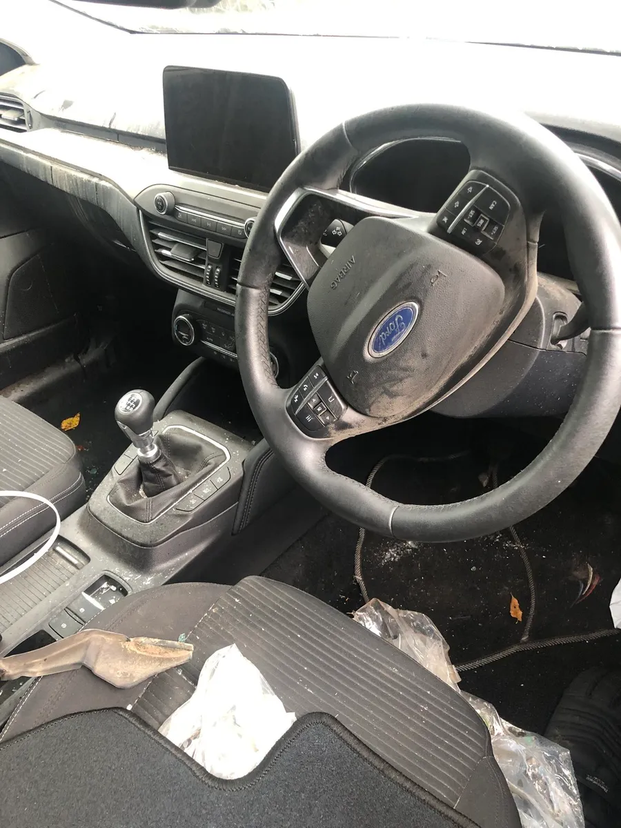 2021 ford focus parts breaking - Image 2