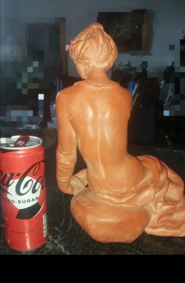 Large Stunning terracotta statue signe - Image 3