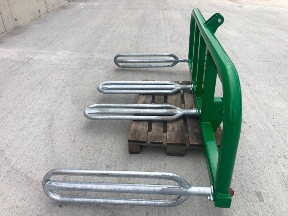 New Cashel Duck Foot Double Bale Stacker - Image 2