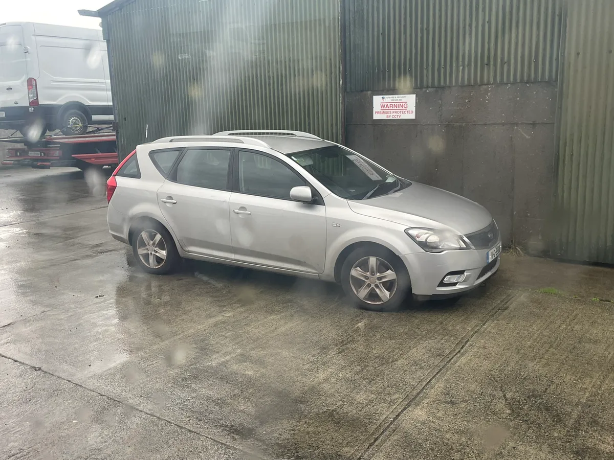 2011 Kia ceed 1.6 diesel for dismantling