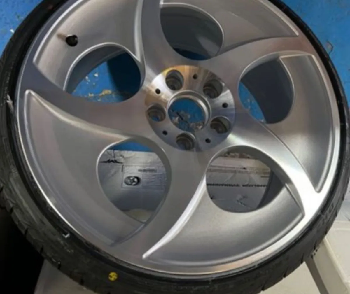 18” Alphards alloys & tyres new