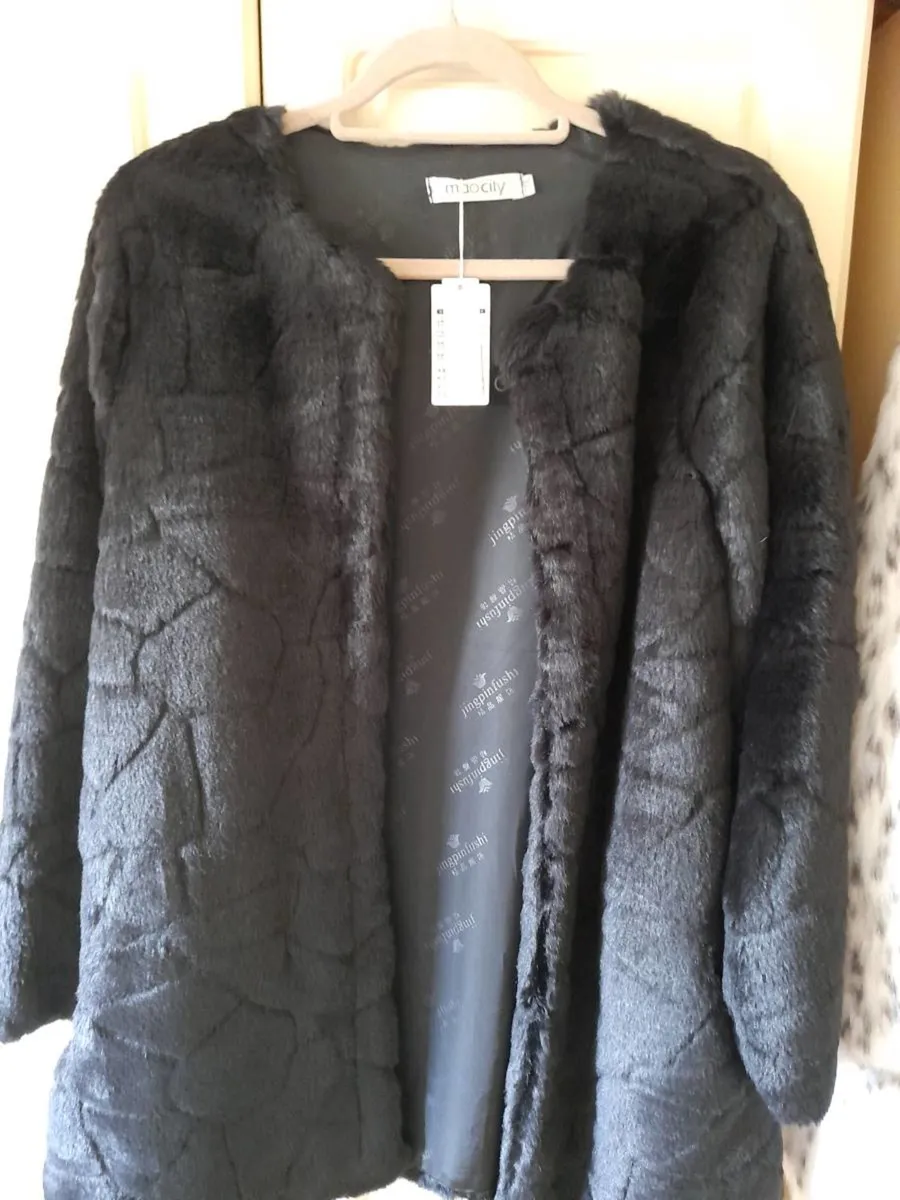 Ladies coats - Image 1