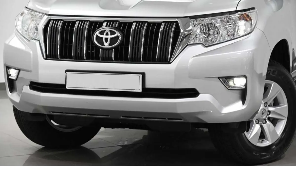 Chrome Grille UPGRADE Toyota Land Cruiser 2018- - Image 3