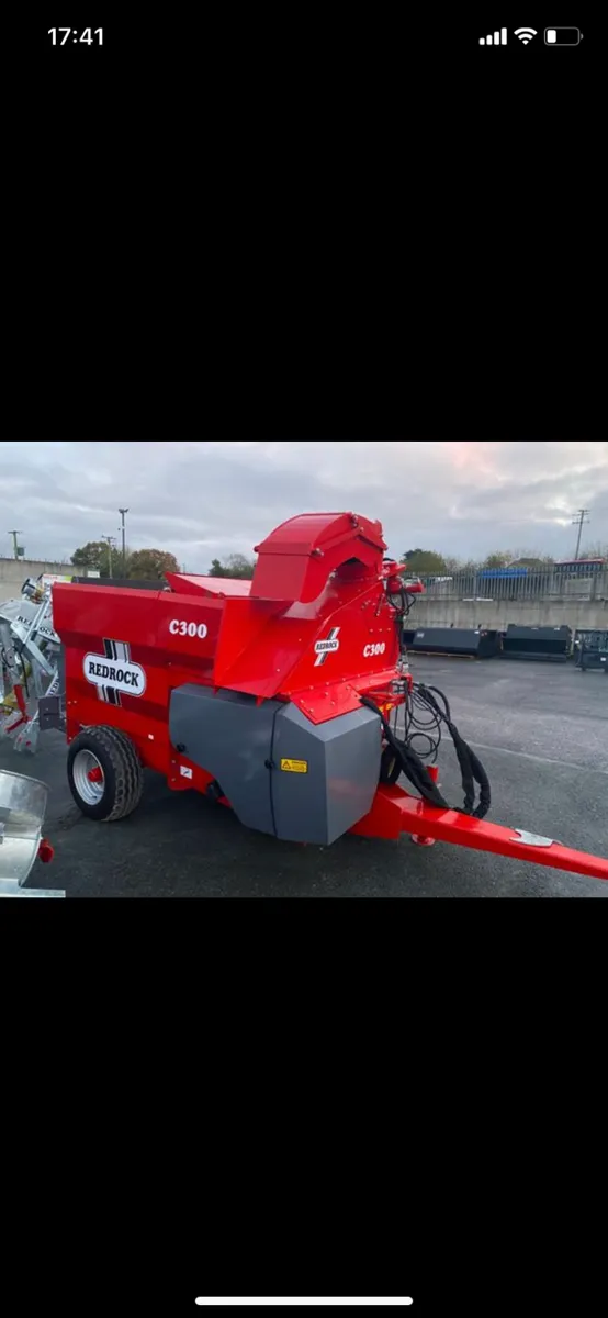 Redrock C300 Straw Blower