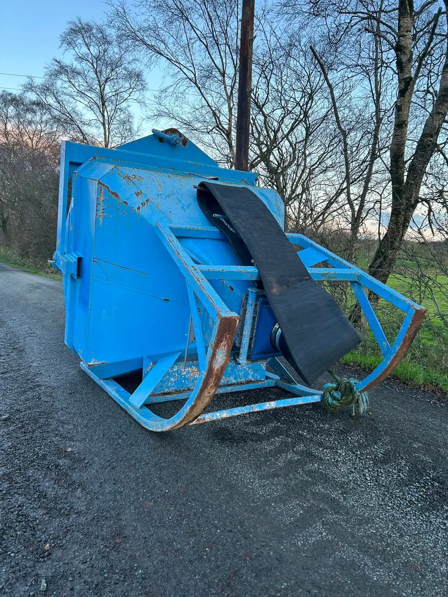 Concrete Skip 2000 Litres - Image 3