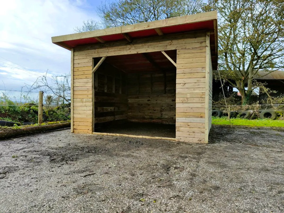 Field Shelters And Stables - Image 3