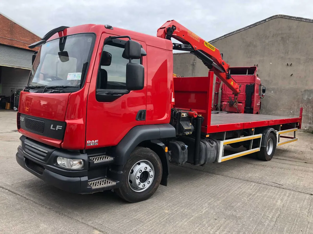 TRUCK HIRE DAF 15T FLATBED WITH 10T CRANE - Image 1