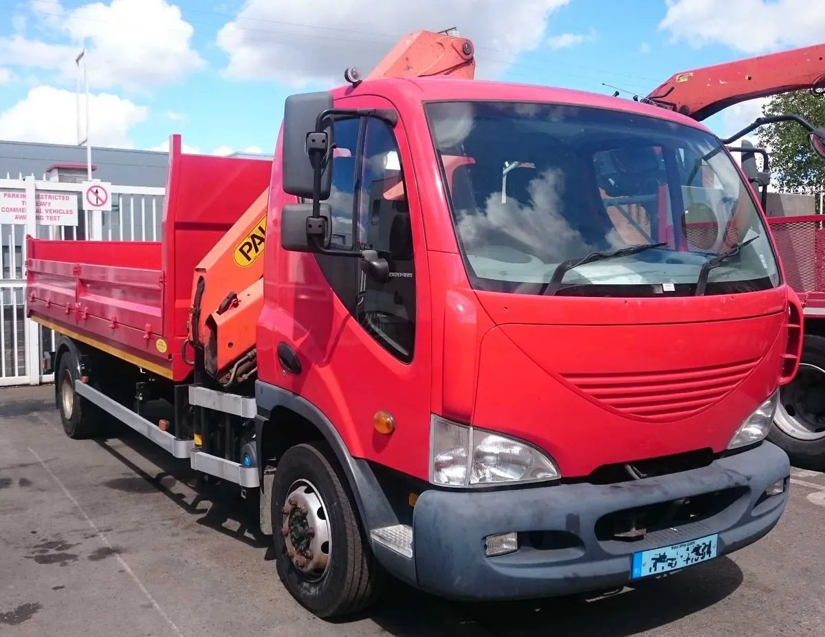 12T TIPPER TRUCK WITH 10T CRANE FOR HIRE - Image 2