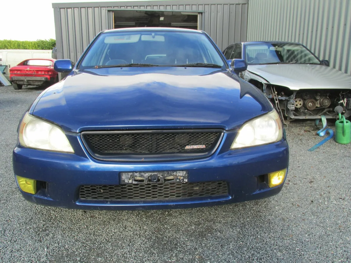 toyota altezza breaking also is200's - Image 1
