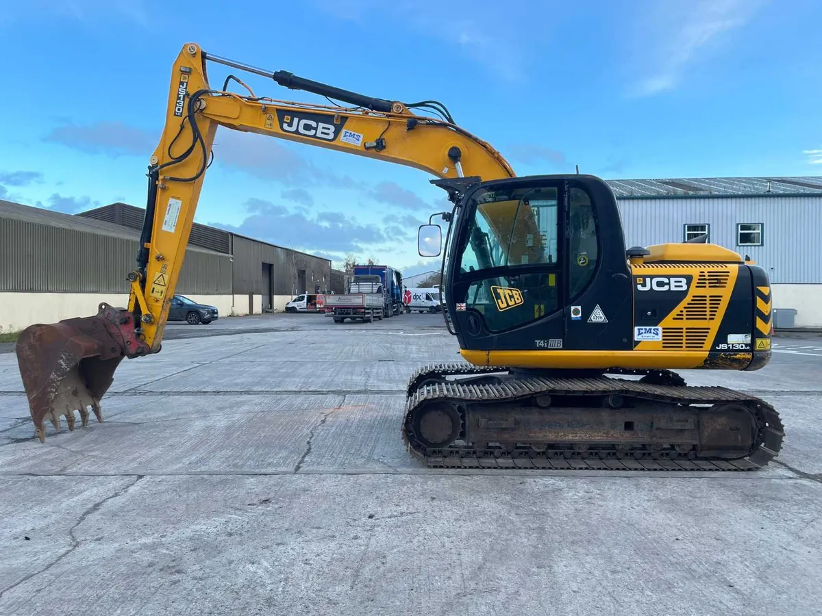 2014 JCB JS130 LC - Image 1