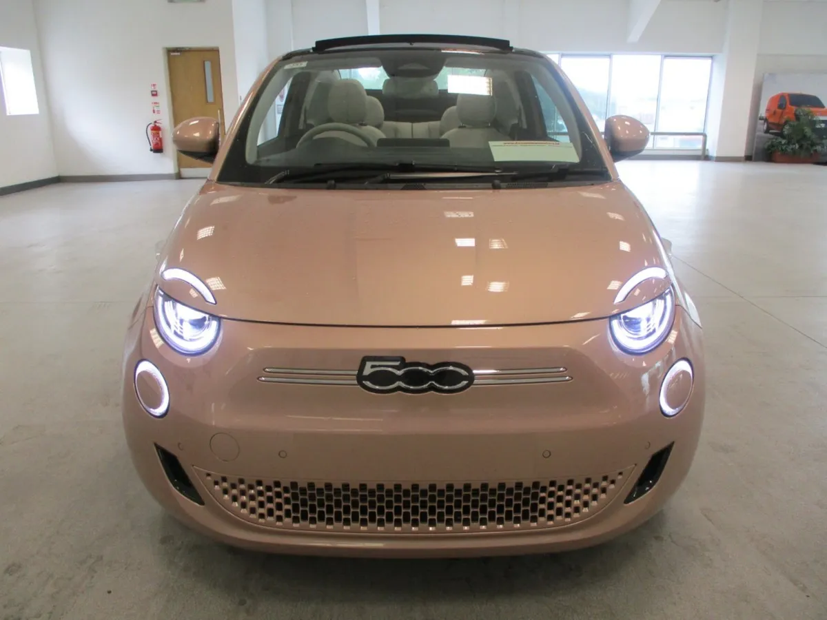 FIAT 500e LA PRIMA BOCELLI- 252 OFFERS 3.9% HP/PCP - Image 4