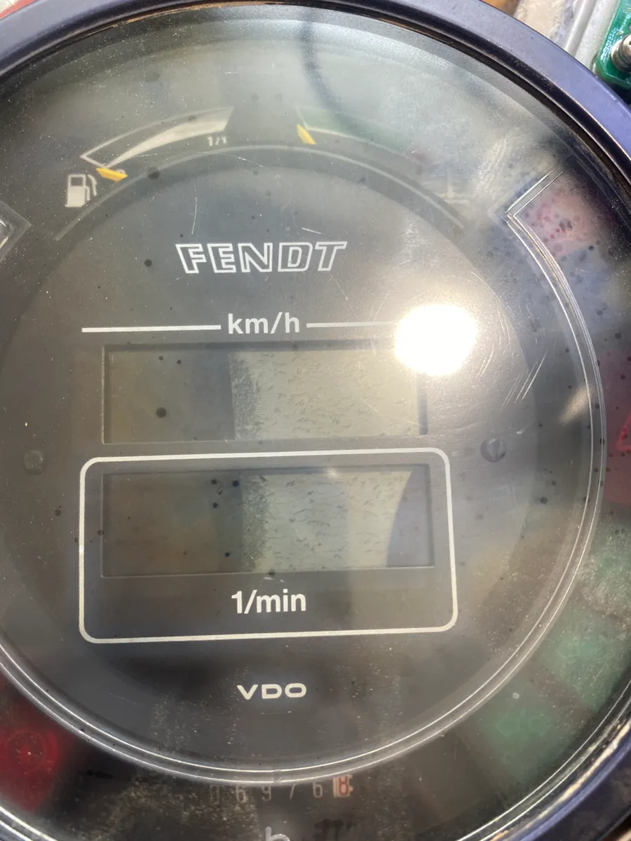 Fendt  Favotit Speedo LCD repair - Image 3