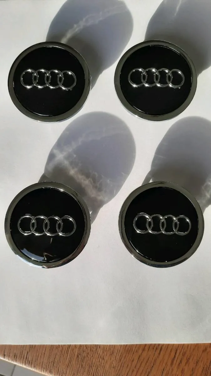 Audi 69mm Centre Cap 4B0601170A & 68mm 8D0601170