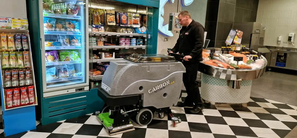 Tomcat Carbon 24E scrubber dryer/floor cleaner