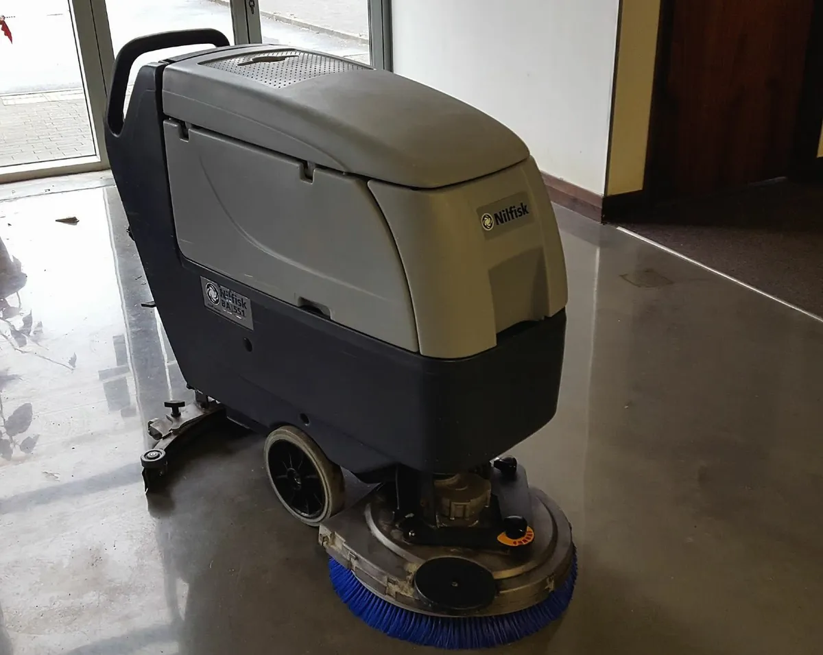 Nilfisk BA531 scrubber dryer secondhand - Image 2