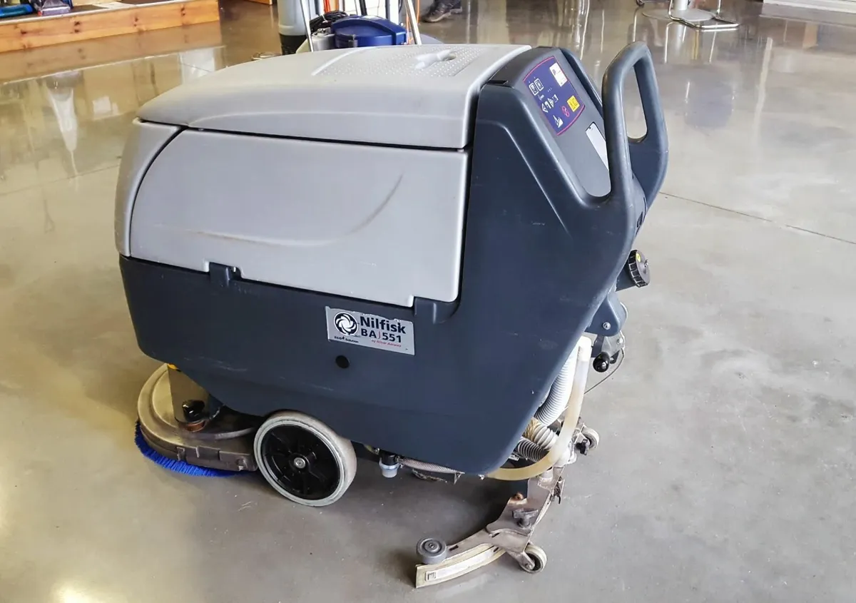 Nilfisk BA531 scrubber dryer secondhand - Image 3