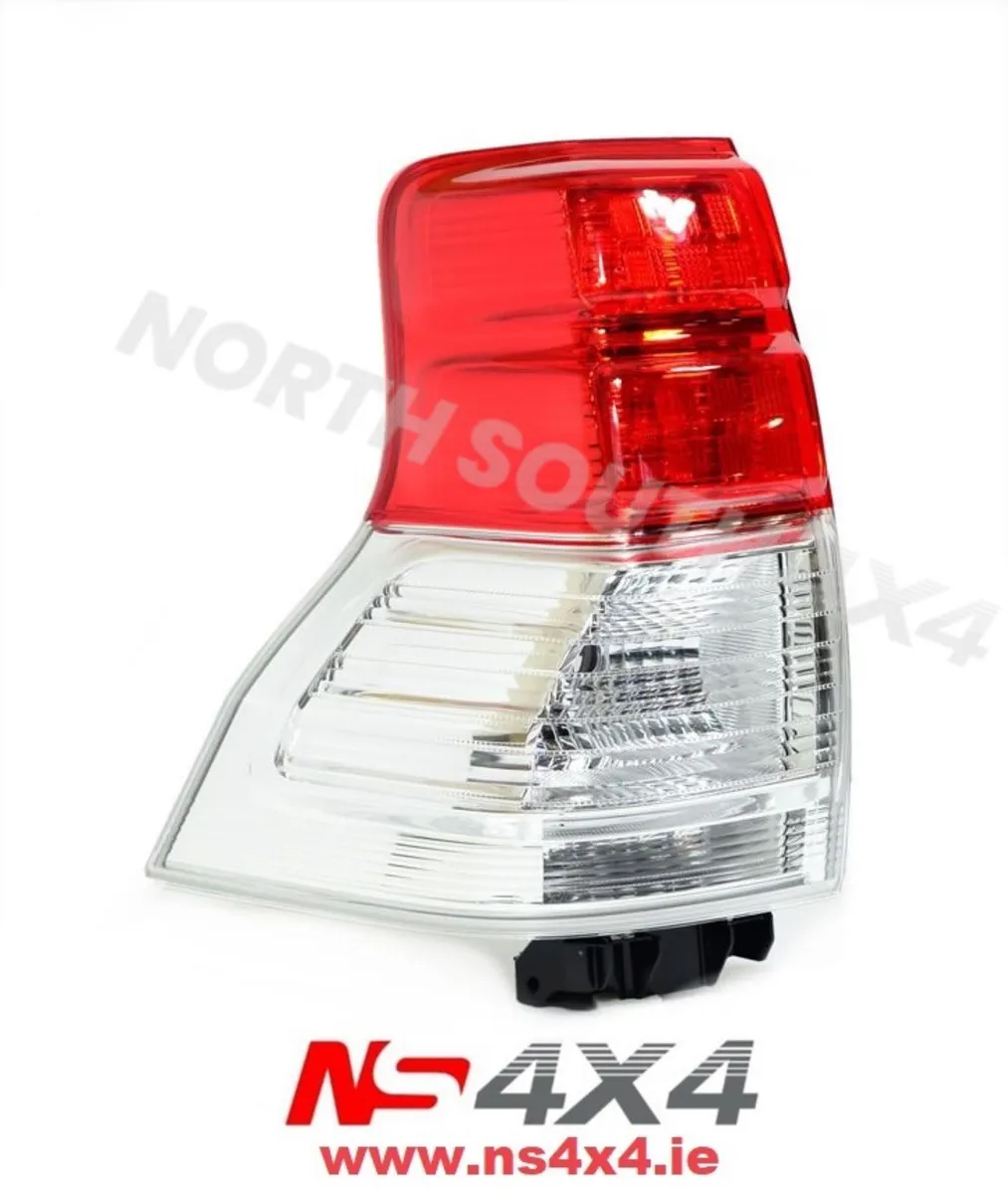 Replacement Rear Lamps for Toyota Landcruiser - Image 3