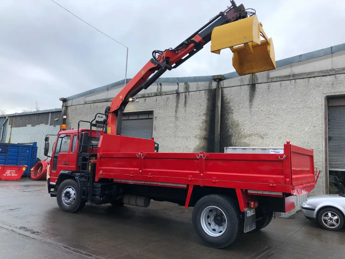 VOLVO 18T TIPPER WITH CLAMSHELL FOR HIRE - Image 2