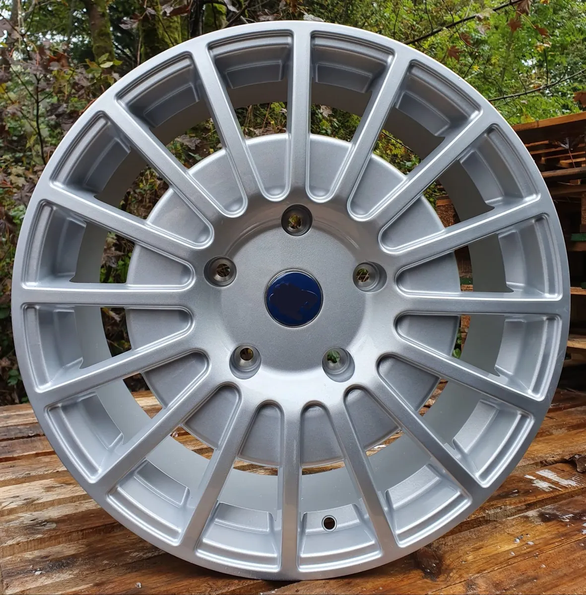 18” Ford transit alloys & tyres & nuts