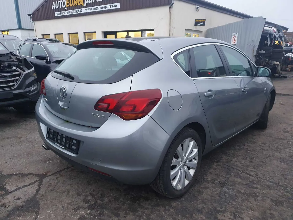 12 OPEL ASTRA  1.4 P TURBO FOR BREAKING - Image 4