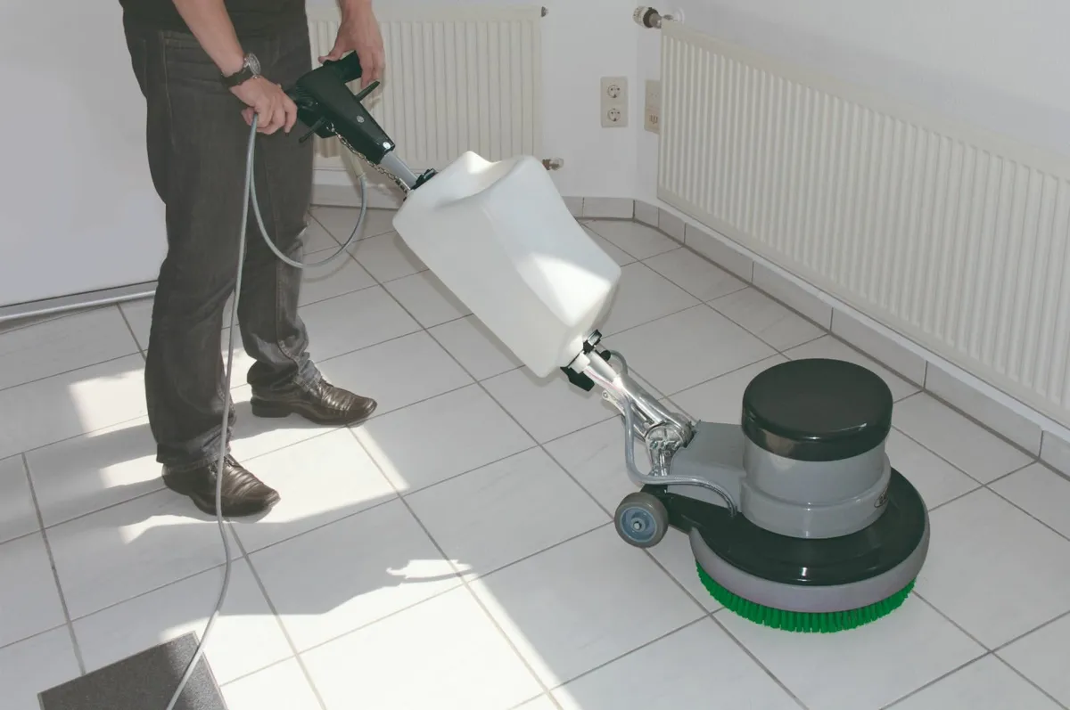 Commercial floor buffer/scrubber/polisher