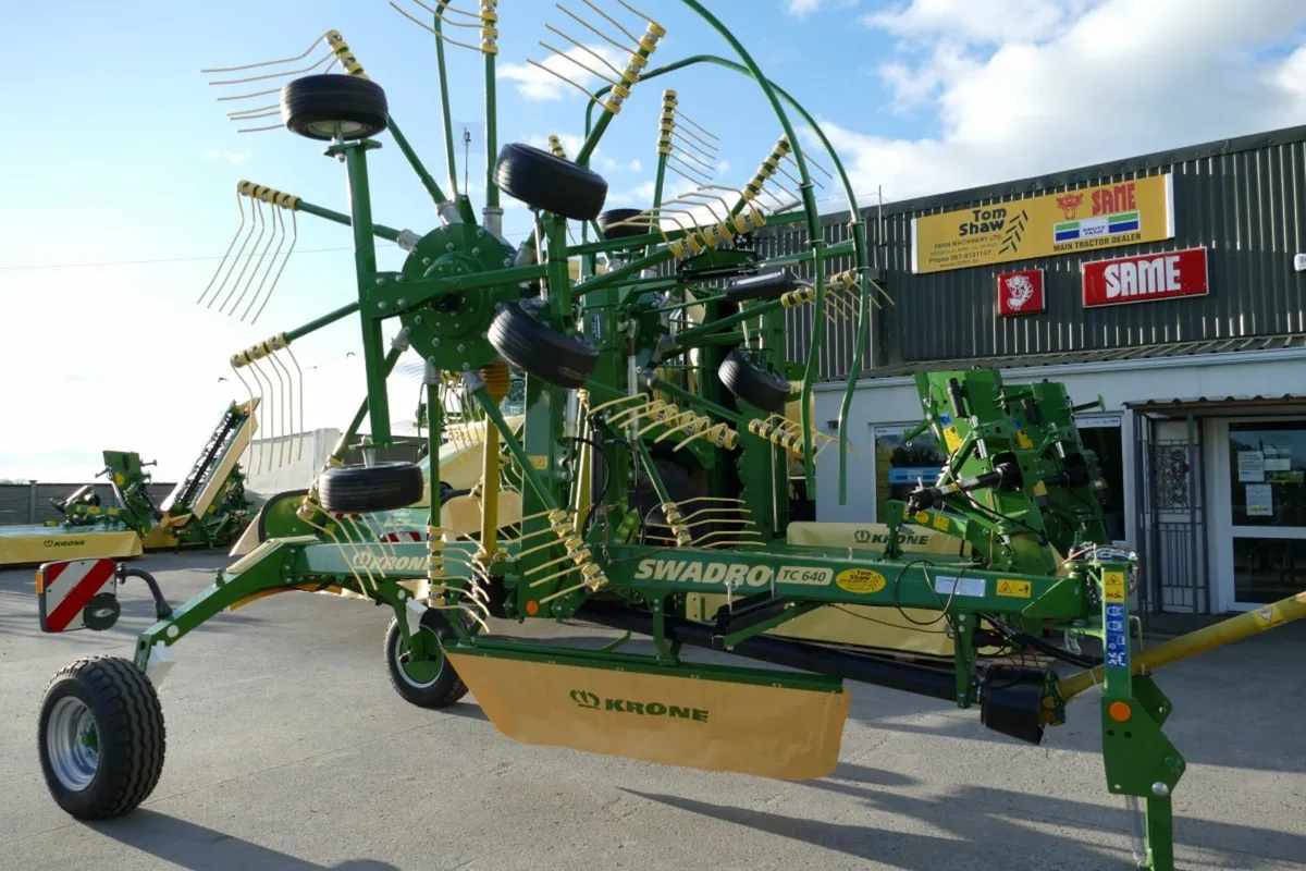 Krone TC640 20ft rake