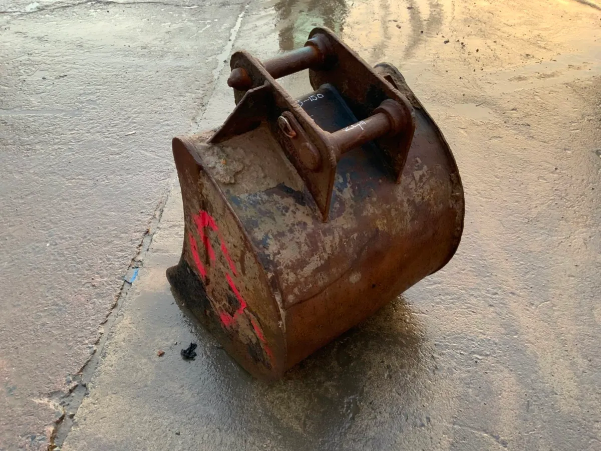 *** 24" DIGGING BUCKET.....45mm PINS......1155 - Image 4