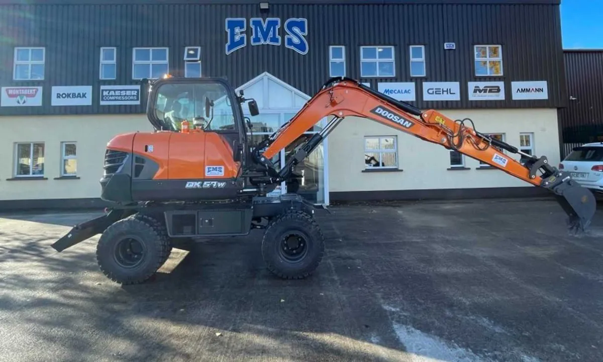 New Doosan Dx57W-7