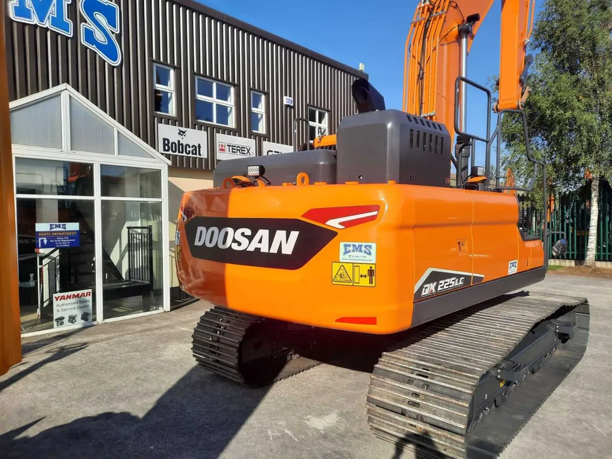 NEW DOOSAN DX225LC-7 - Image 4