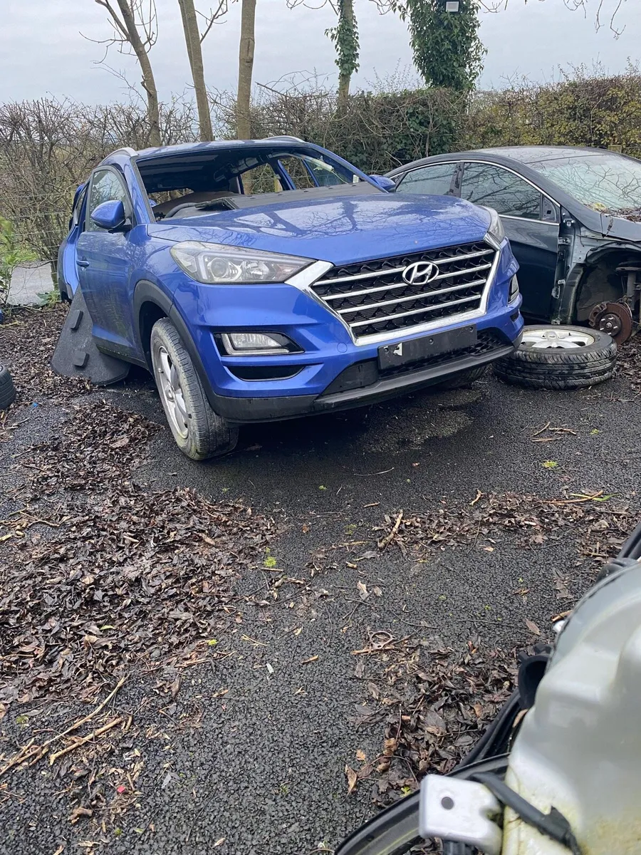 For breaking 22 Hyundai Tucson - Image 2