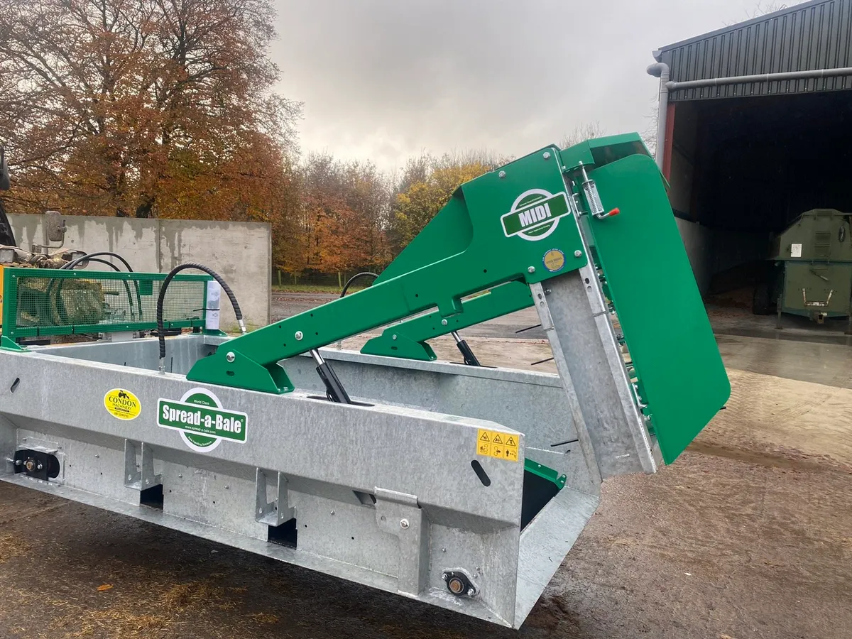 Spread-A-Bale Straw Spreader - Image 3