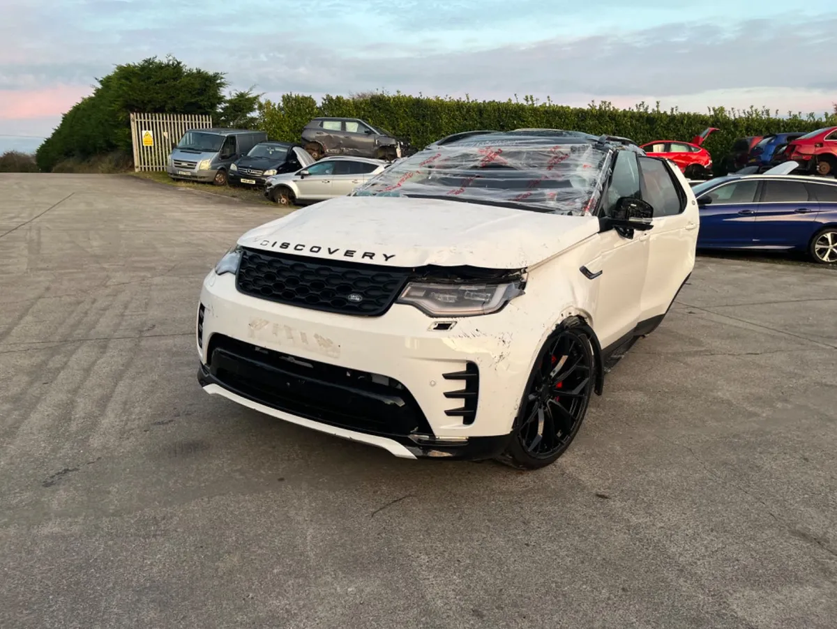 2021 Land Rover discovery 3.0 7 seater - Image 1