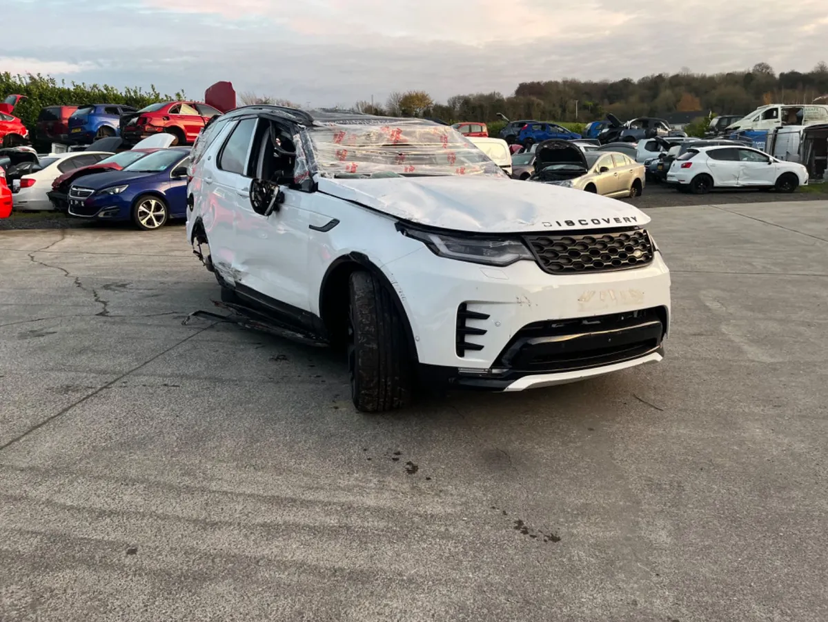 2021 Land Rover discovery 3.0 7 seater - Image 2