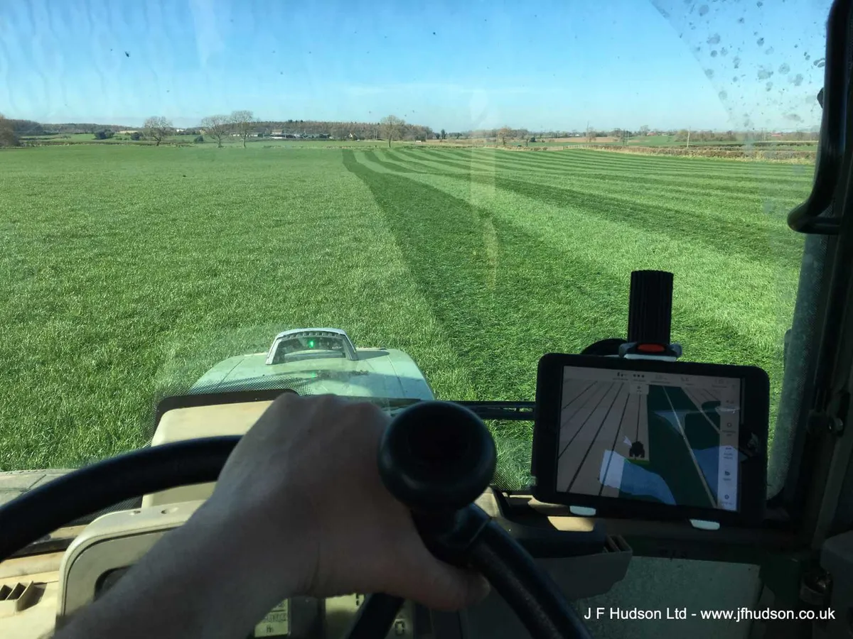 Tractor GPS  Spreading Spraying Measure Acres - Image 3