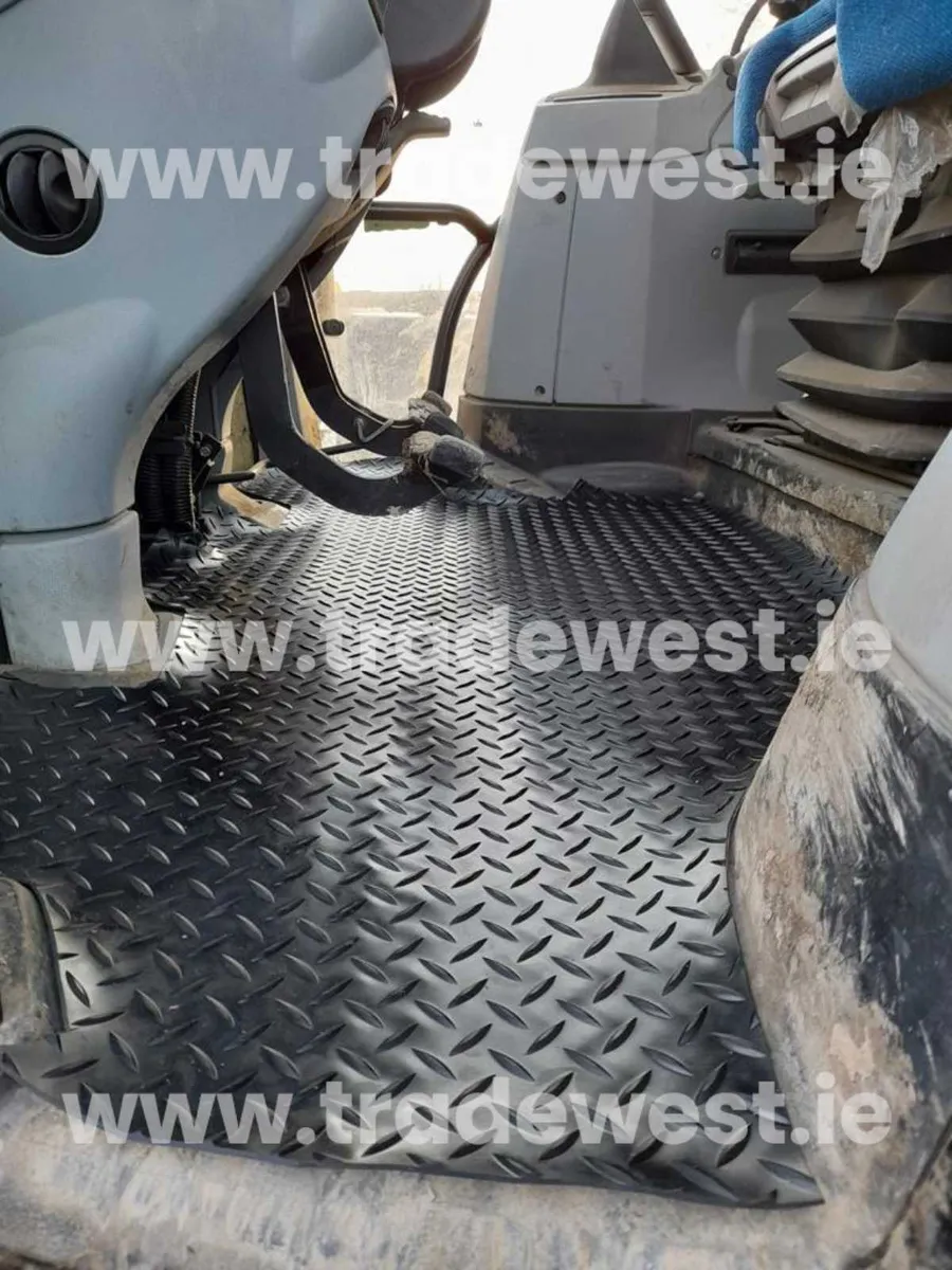 Floor Mat..New Holland T6/T7 & TM & TS.