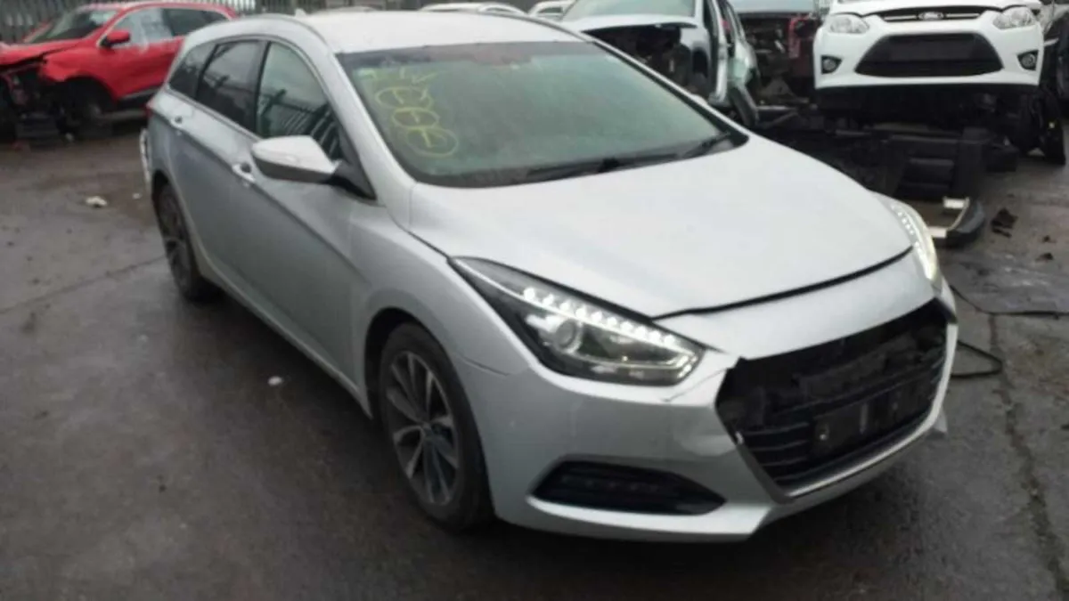 15 HYUNDAI I40  1.7D FOR BREAKING - Image 1