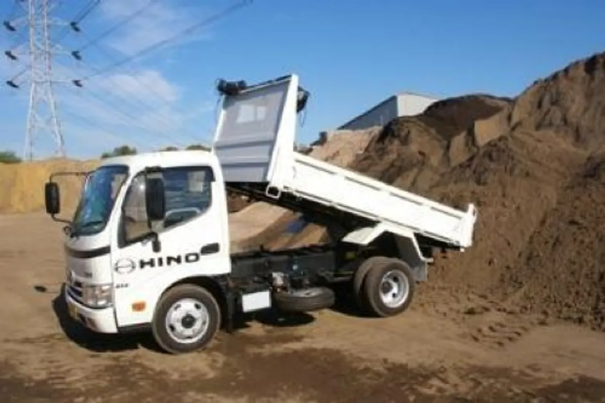 Sand / Gravel/ coloured pebble/ Top Soil