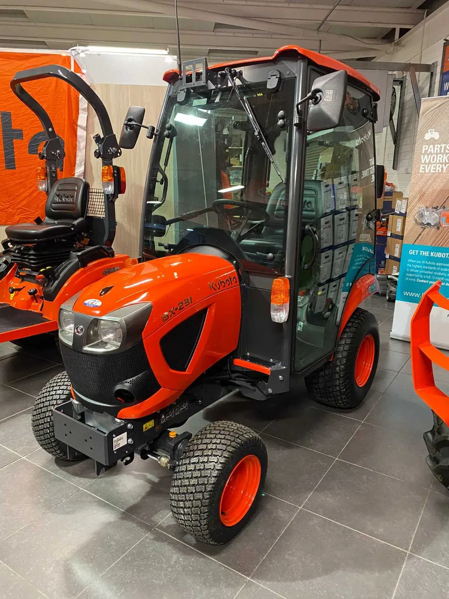 Kubota BX231 Cab - Image 3