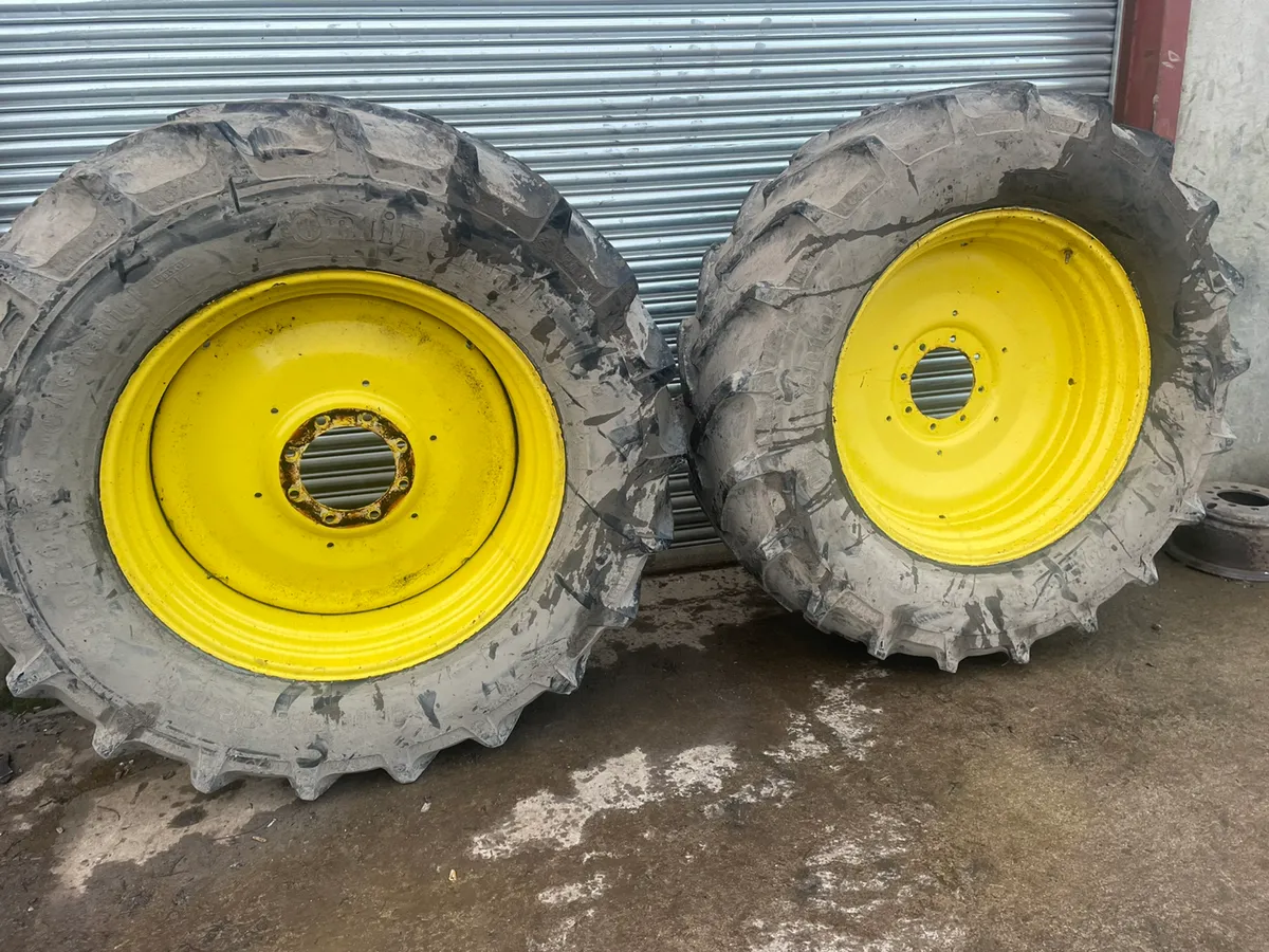 520/70/38 John Deere wheels - Image 1