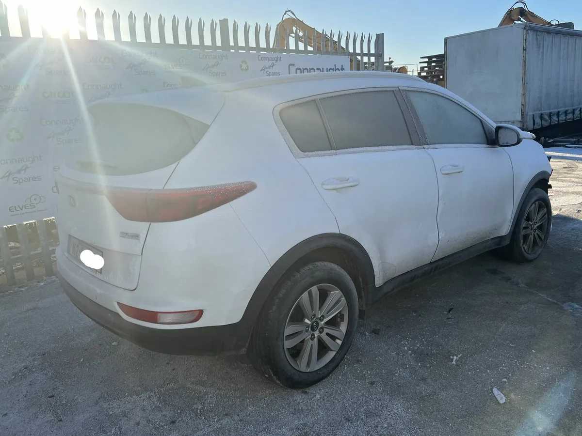 2016 KIA SPORTAGE JUST IN FOR BREAKING - Image 2