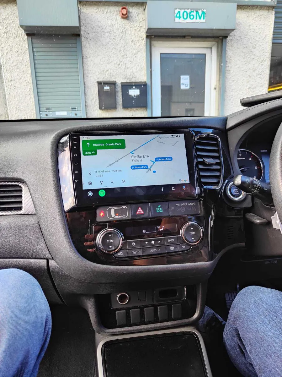 Mitsubishi Outlander Carplay Android radio
