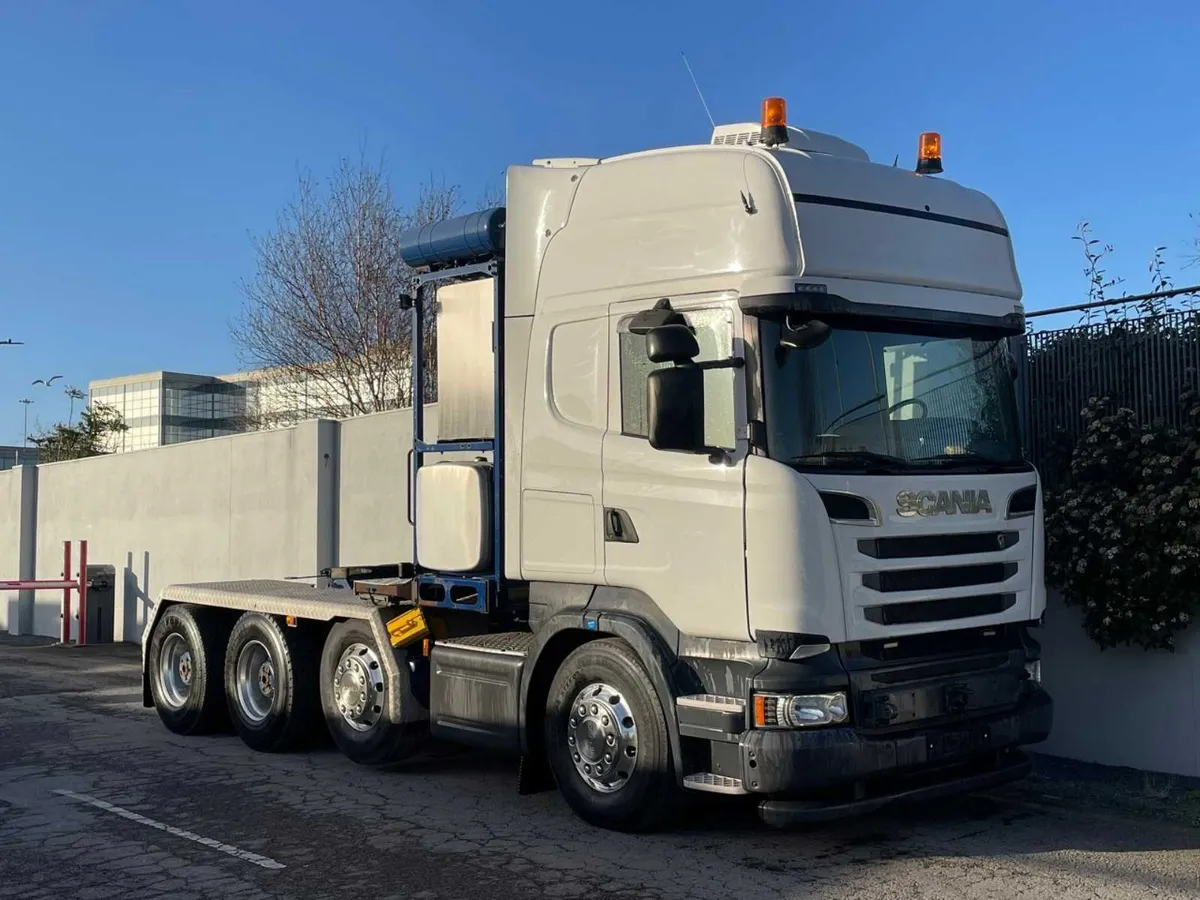 2015 Scania R580 V8 8x4, 160T. Ref No: 2241 - Image 1