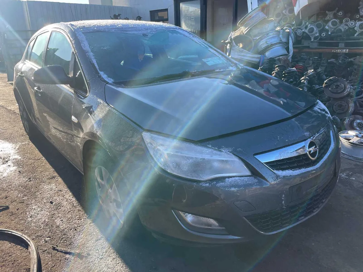 11 OPEL ASTRA  1.4 P (A14XER) FOR BREAKING - Image 2