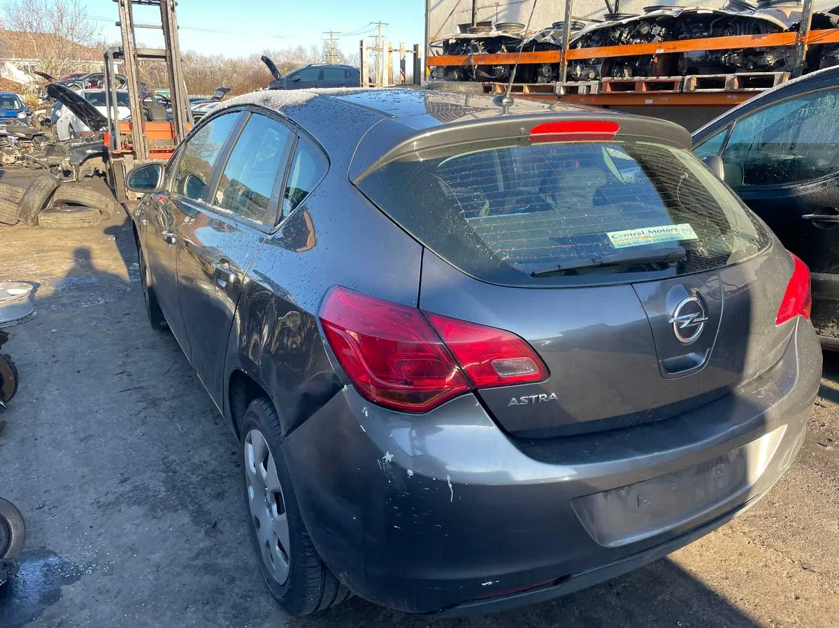 11 OPEL ASTRA  1.4 P (A14XER) FOR BREAKING - Image 4