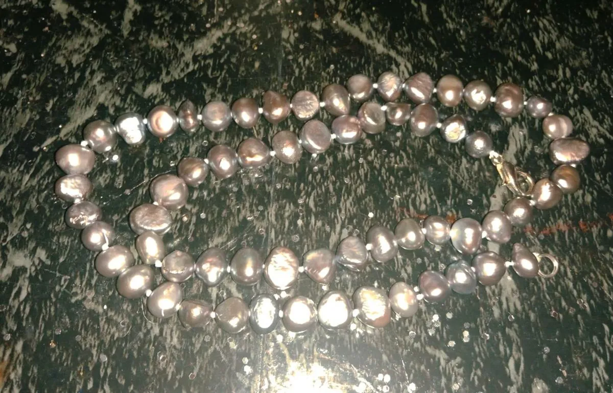 Beautiful pearl necklace - Image 1