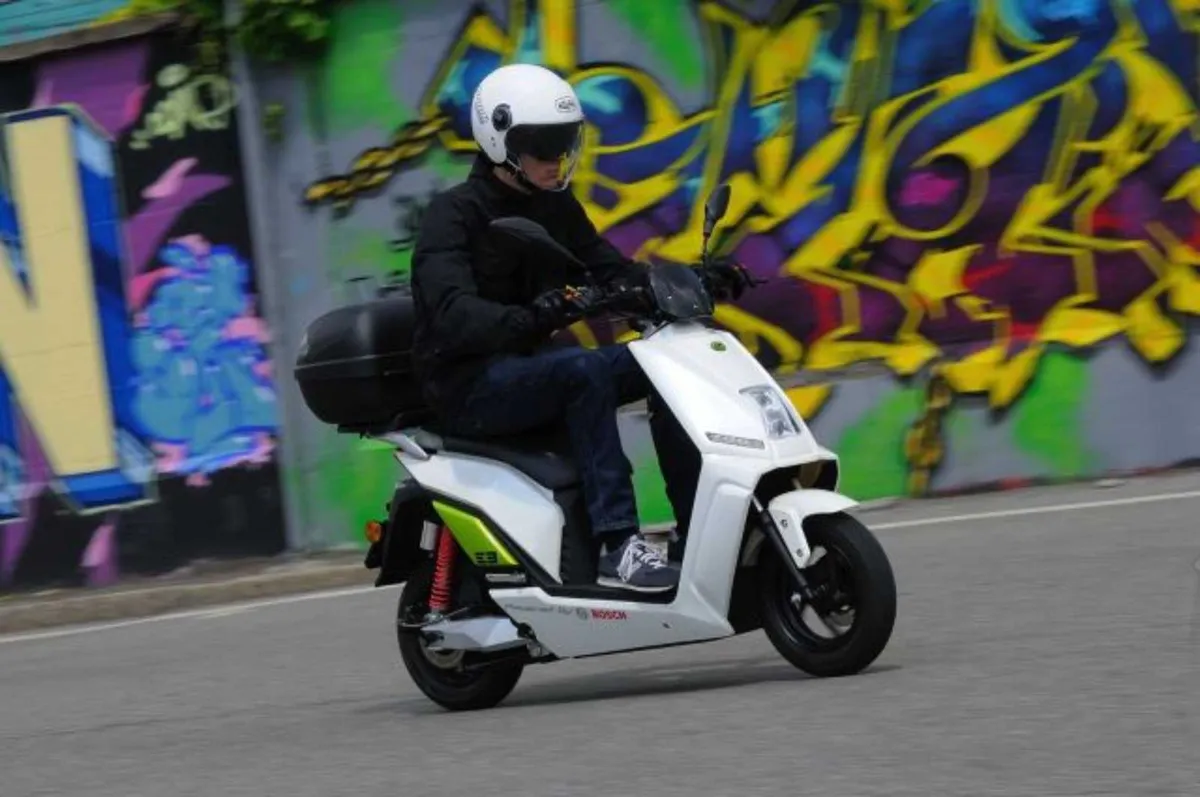 NEW 2023 LIFAN E3 ELECTRIC MOPED MOTO4U - Image 3