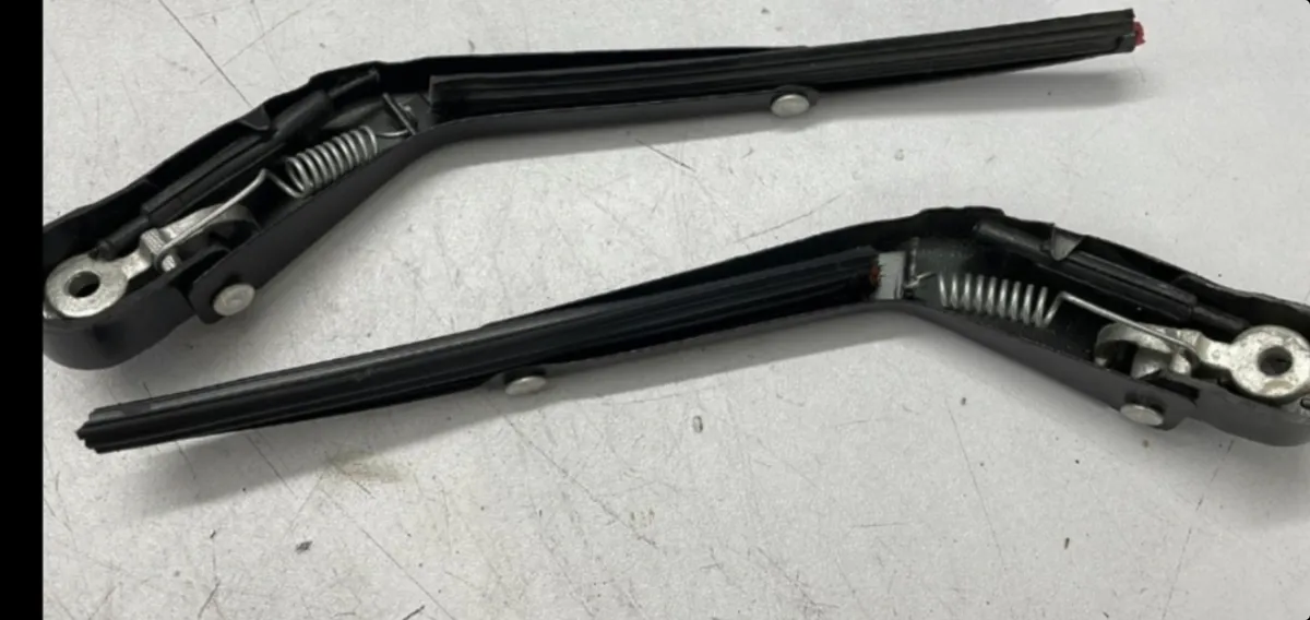 MWECEDES W123 W124 W201 HEADLIGHT WIPERS - Image 3