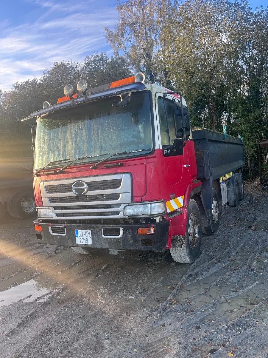 2003 HINO 8X4 TIPPER SWAP FOR DIGGERS